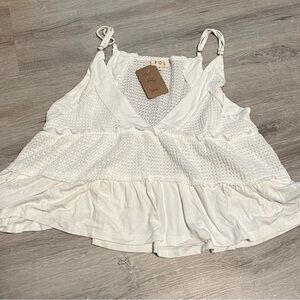 Darling, flowy, Cami/tank shirt